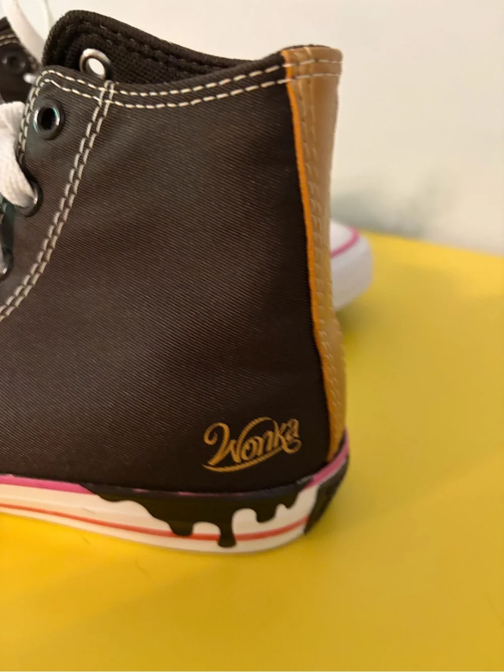 Converse Kids High-Top Sneakers in Brown with Pink Trim